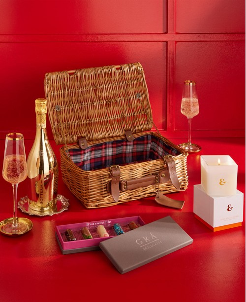 The Sweet Celebration Gift Basket <br/>(Chocolate & Sweet Hamper)